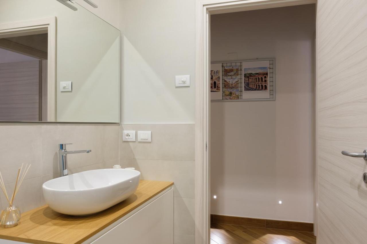 Apartamento La Terrazza In Centro Verona Exterior foto